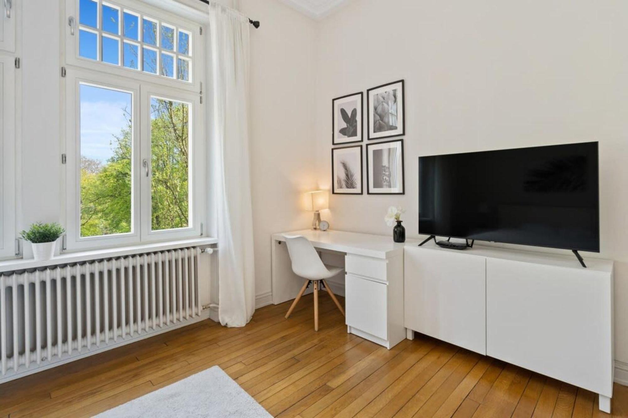 Privatunterkunft Spacious & Tranquil In Limpertsberg Luxemburg